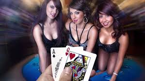 keuntungan bermain judi poker online